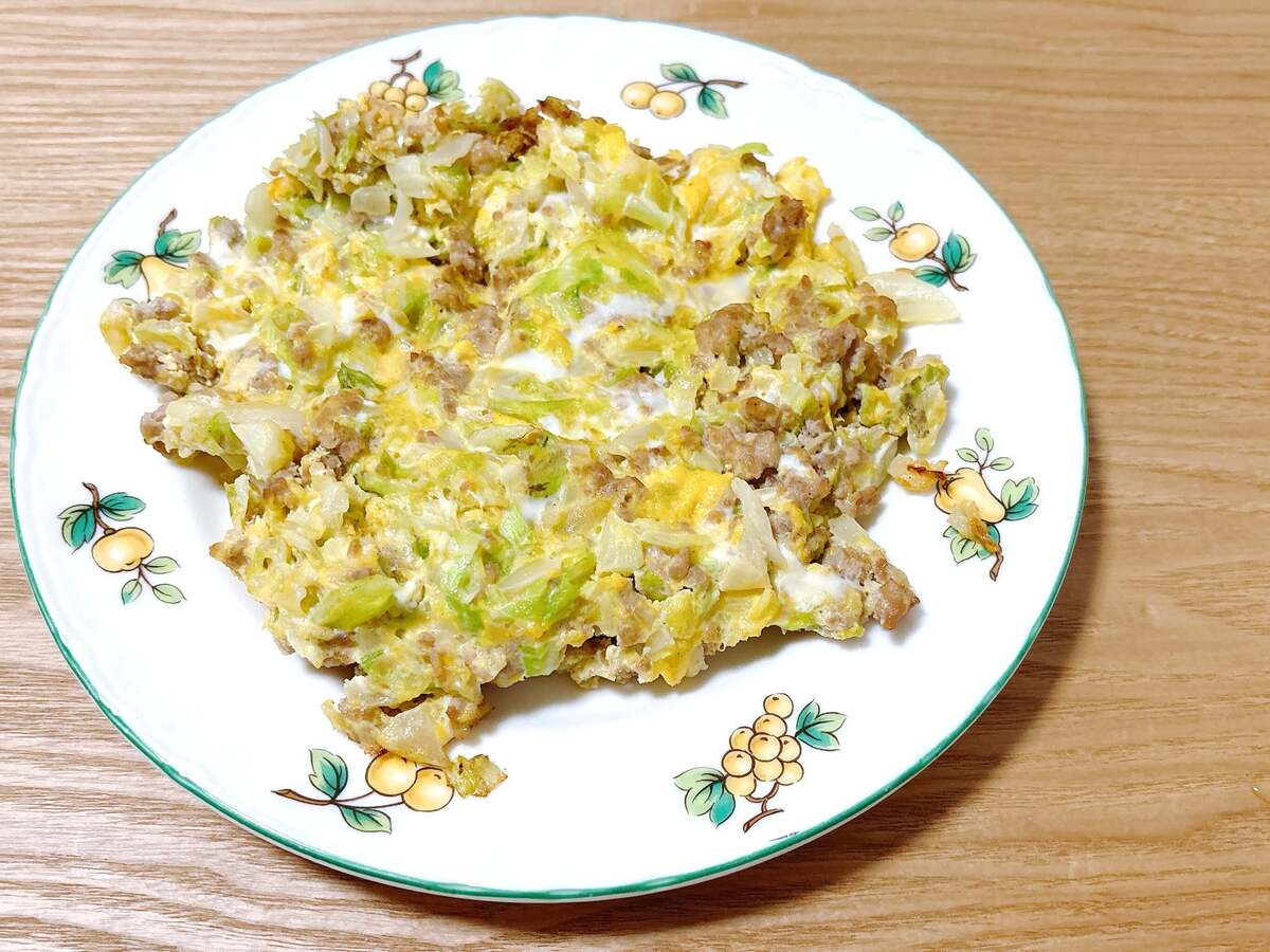辻󠄀調理師専門学校監修「キャベツと挽き肉のオムレツ」