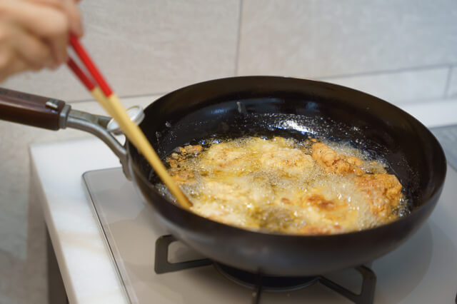 キッチン換気扇のつけっぱなしがNGな理由