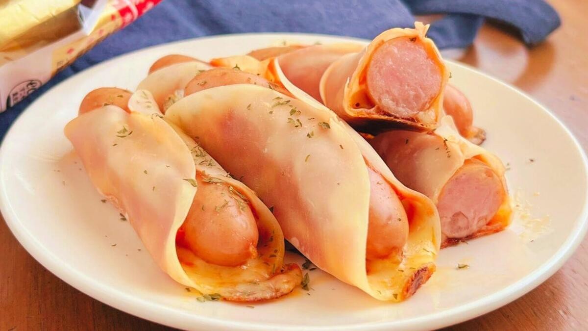 「チーズホットドッグ風」