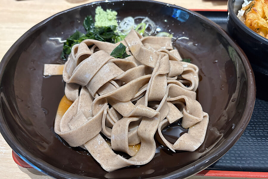 立ち食いそば処「吉そば」メニューで選べる麺