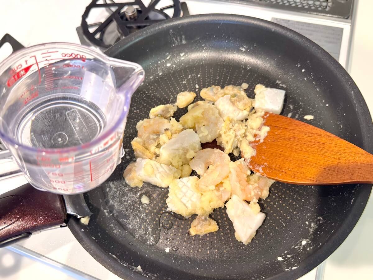 うどんスープでクラムチャウダー