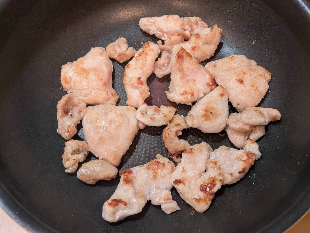 ミツカン公式『おうちレシピ』「コクうま！鶏むね肉のねぎマヨぽん」