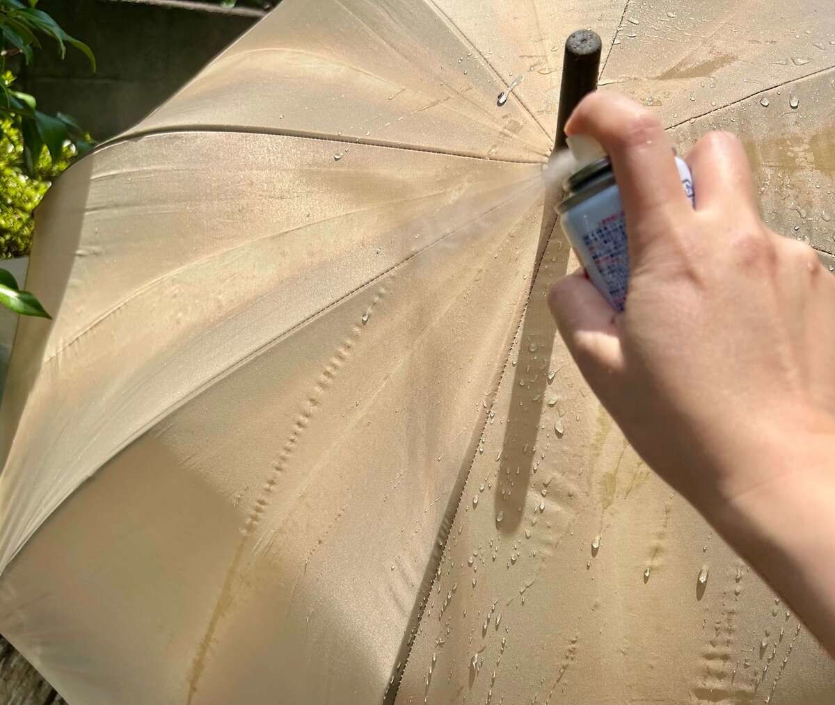 ダイソー「フッ素防水スプレー」
