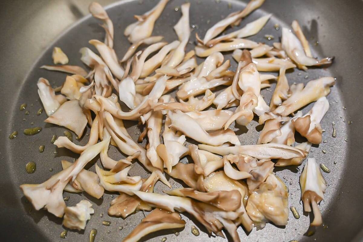 「まいたけチーズせんべい」