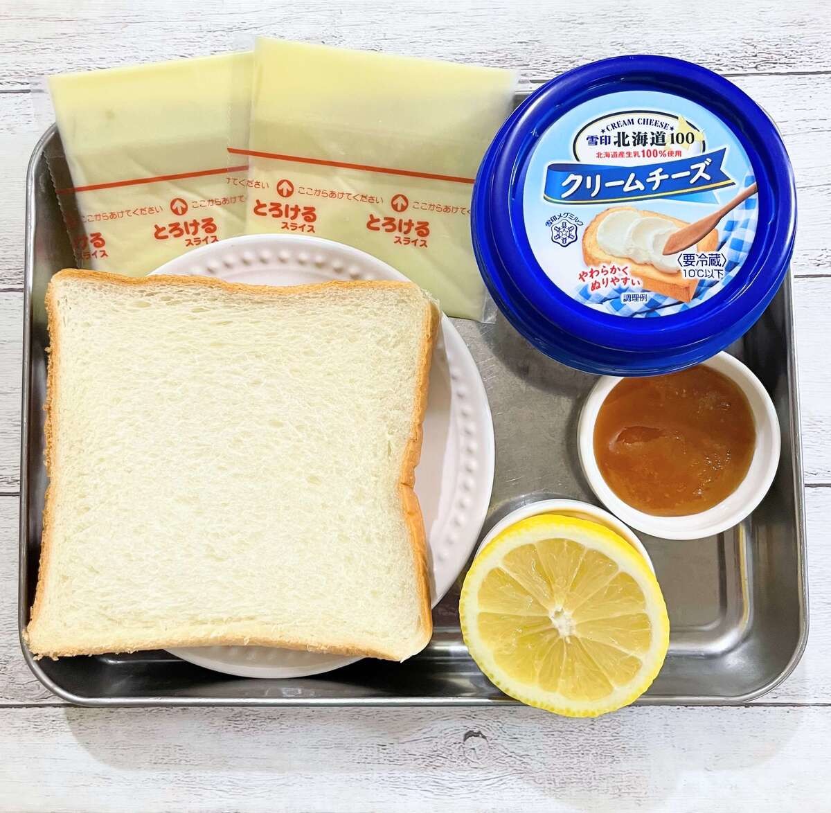 食パンについている白い粉の正体は？