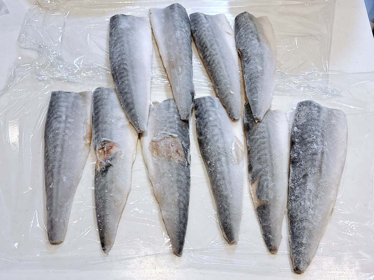 【1kgぎっしり】骨取り済みのサバが大量～！