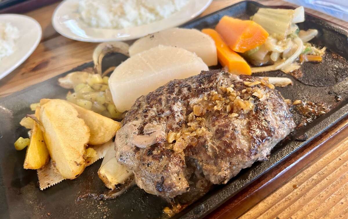 「炭焼きハンバーグ あらかると」