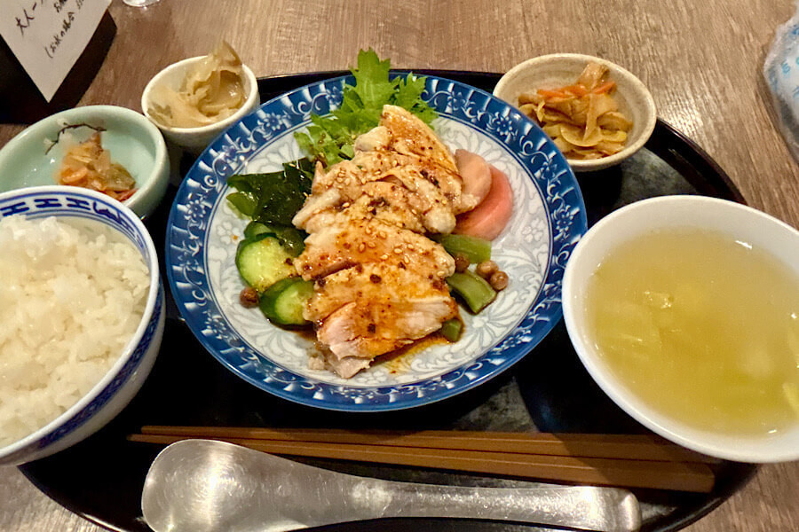 「四川家庭料理 中洞」五郎さんが注文したランチを実食