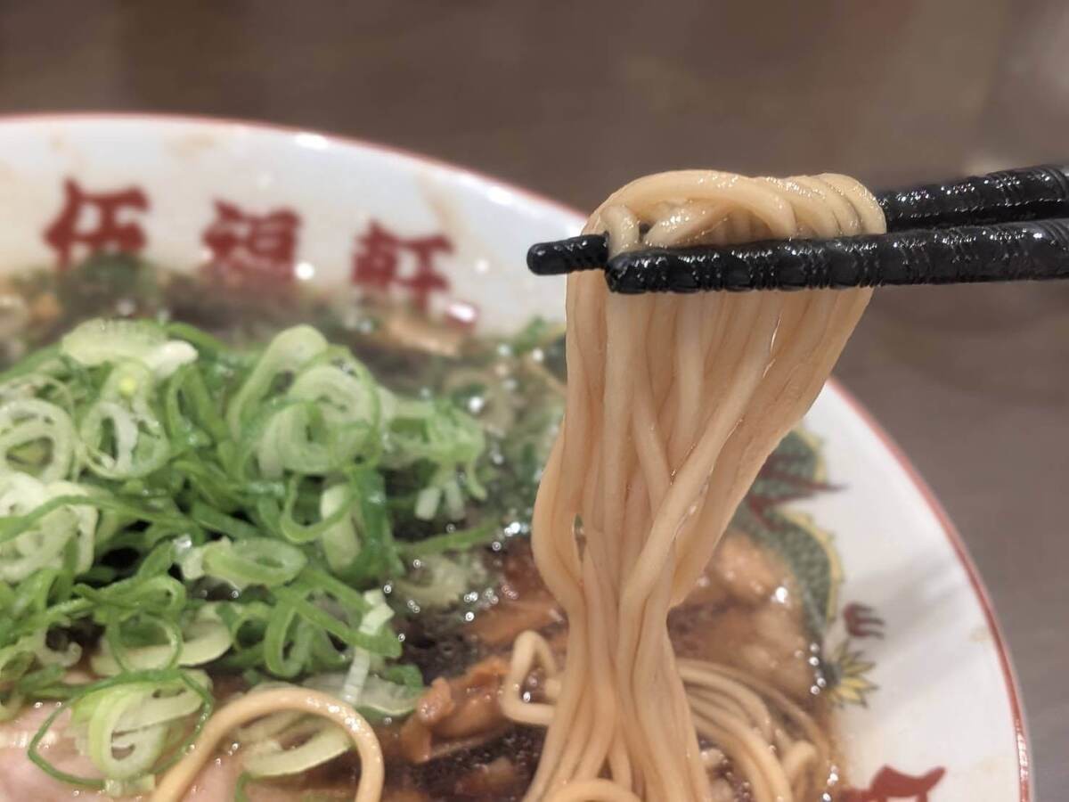 「天下一品」→「伍福軒」10店舗一斉オープン