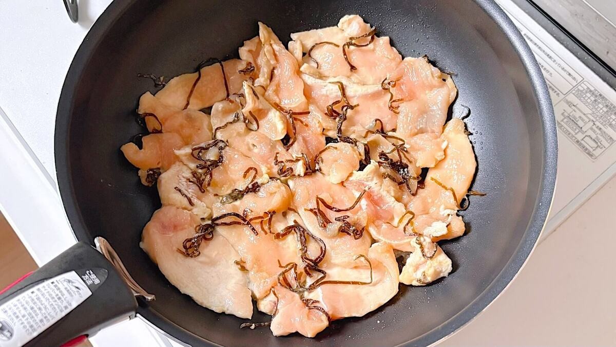 鶏むね肉の塩昆布チーズ焼き