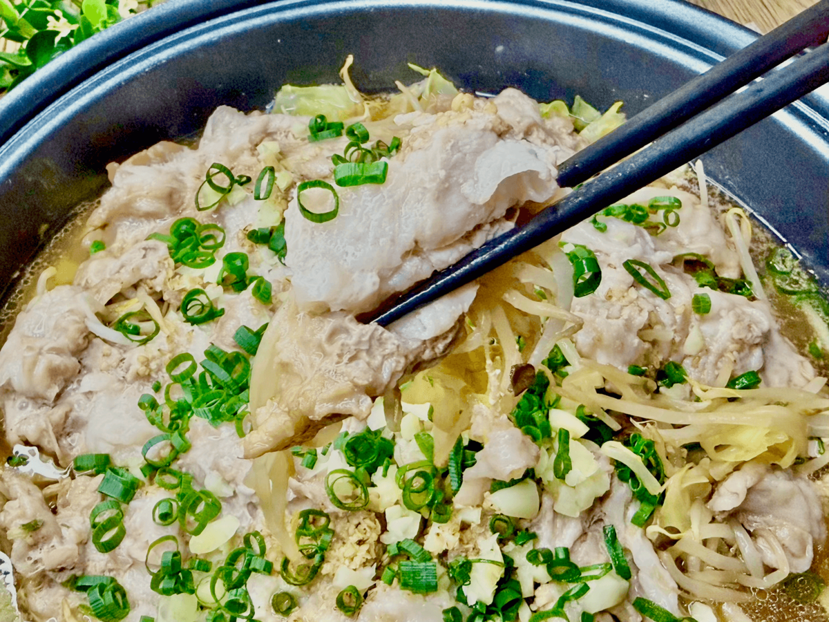 リュウジさん「二郎系肉野菜鍋」のレシピ