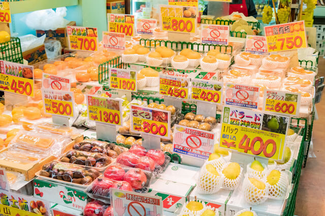 路上販売の果物