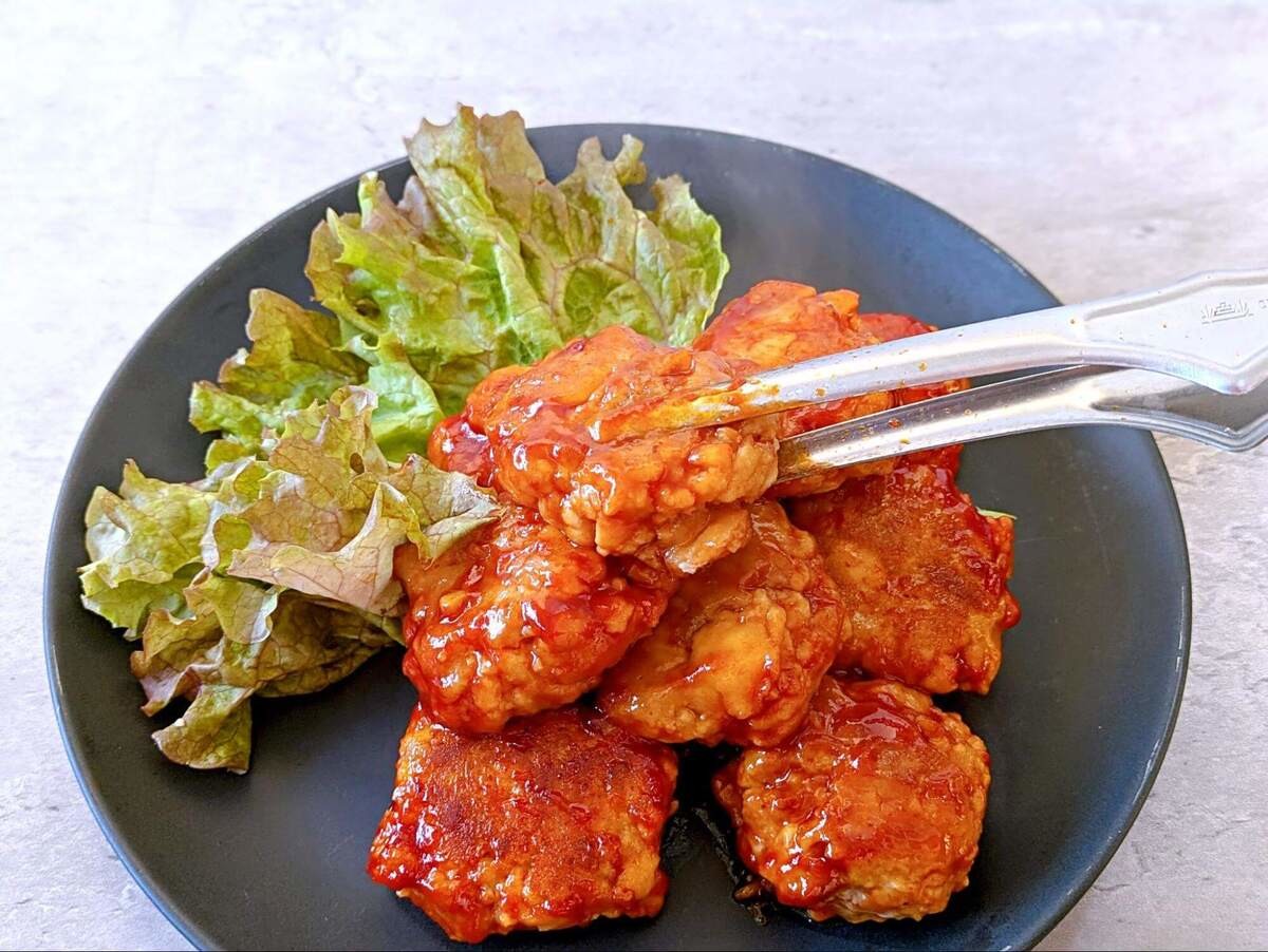 キッコーマン「厚揚げでふわふわ！豚こまバーグ」