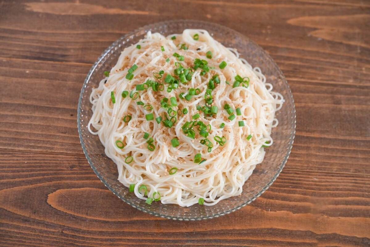 セブンプレミアム「やみつきのうま塩だれ素麺」のレシピ