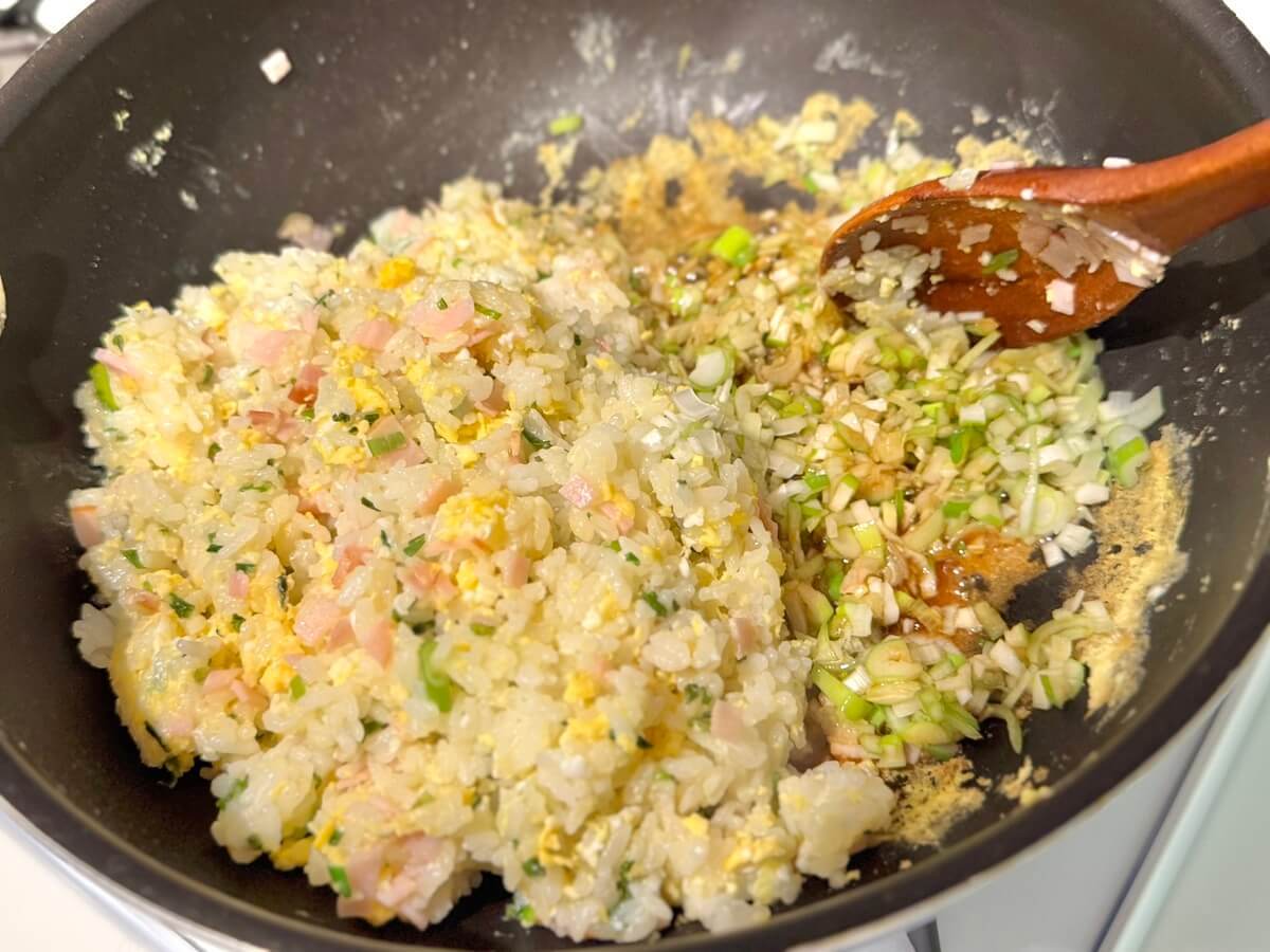 和田明日香さん「絶対失敗しないチャーハン」のレシピ