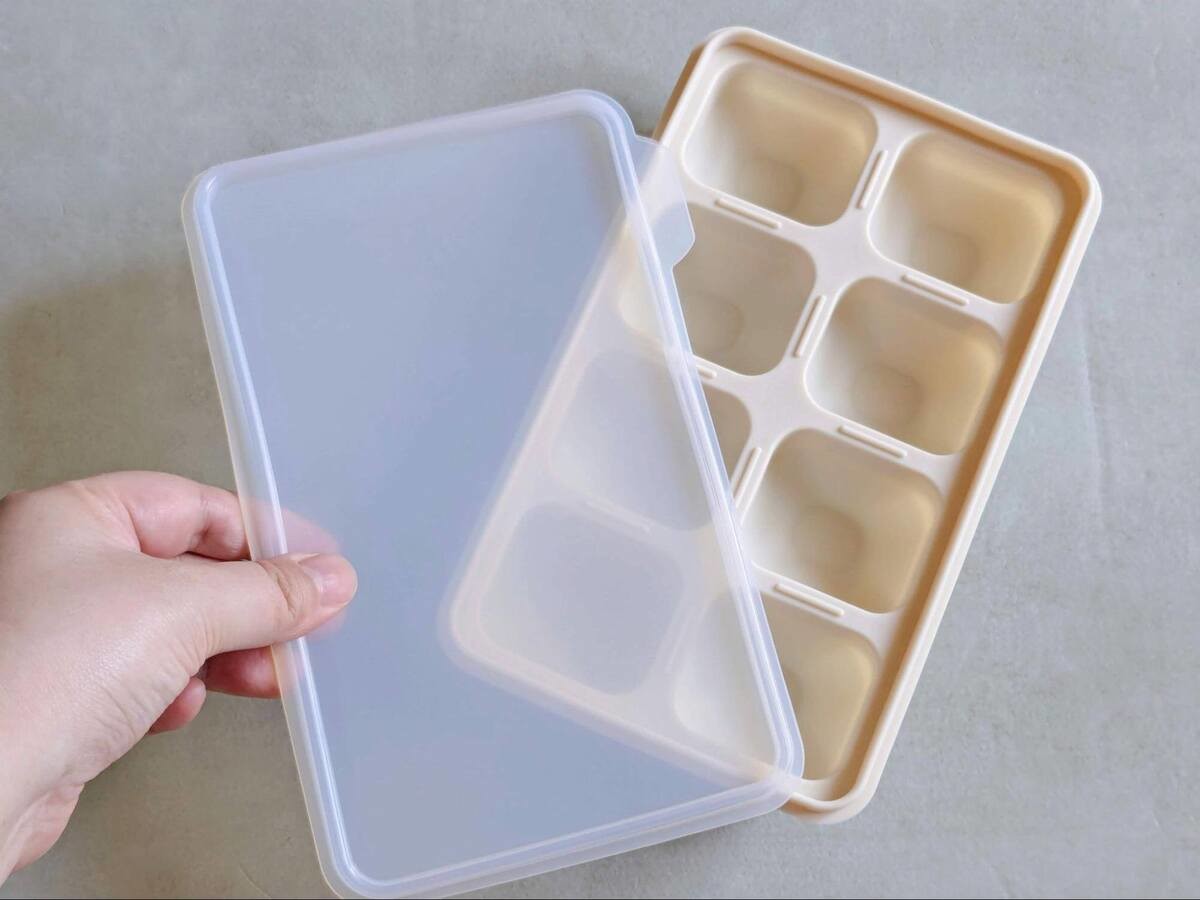 氷も薬味もこれに保存！シリコーン素材で取り出しラクラク