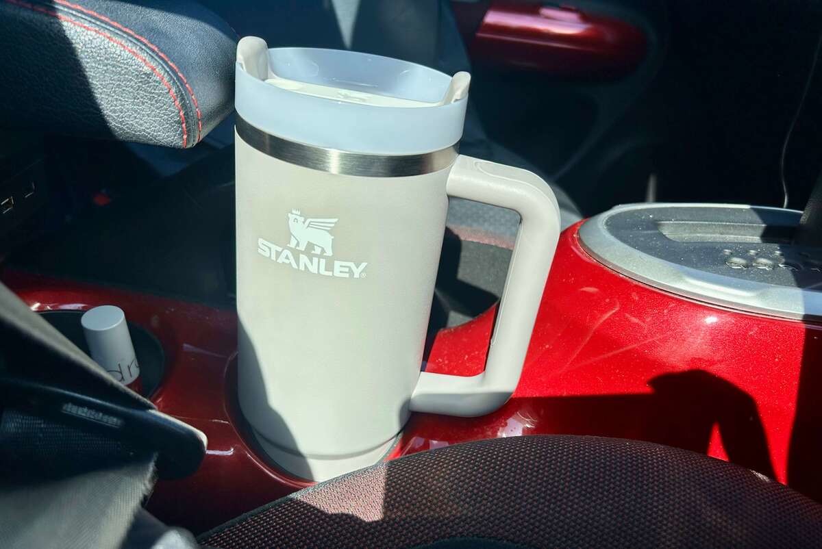 スタンレーの「H2.0 真空スリムクエンチャー 0.88L」！
