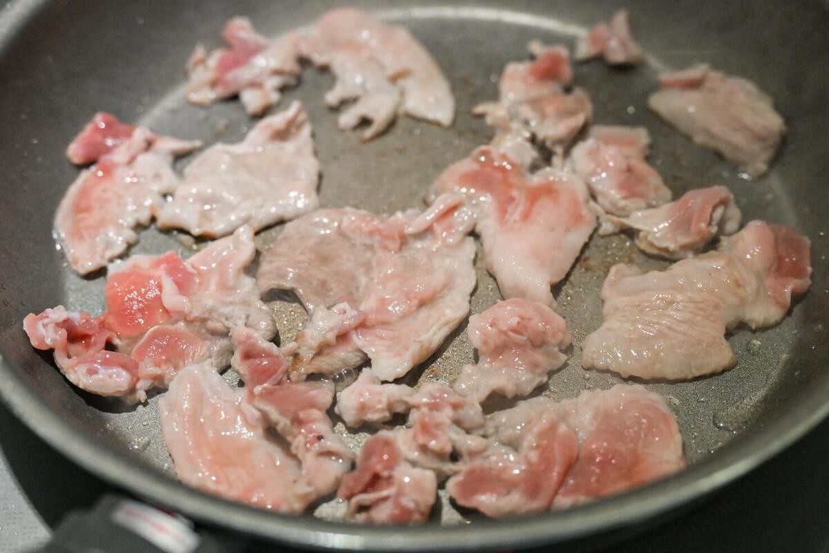 ミツカン「豚肉とほうれん草のとろたまバタぽん炒め」