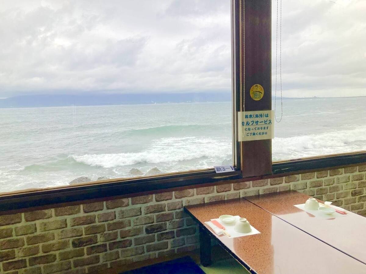 佐渡ヶ島「長浜荘」とは?