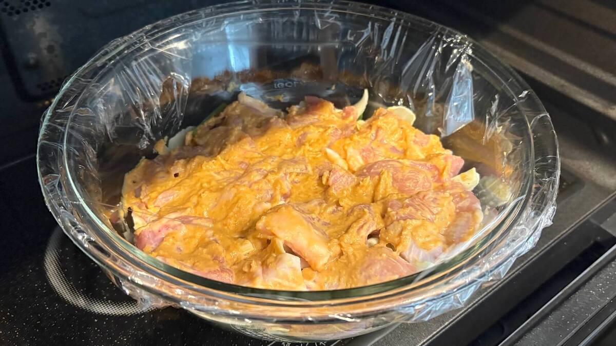 鶏と野菜のにんにく味噌マヨ蒸し