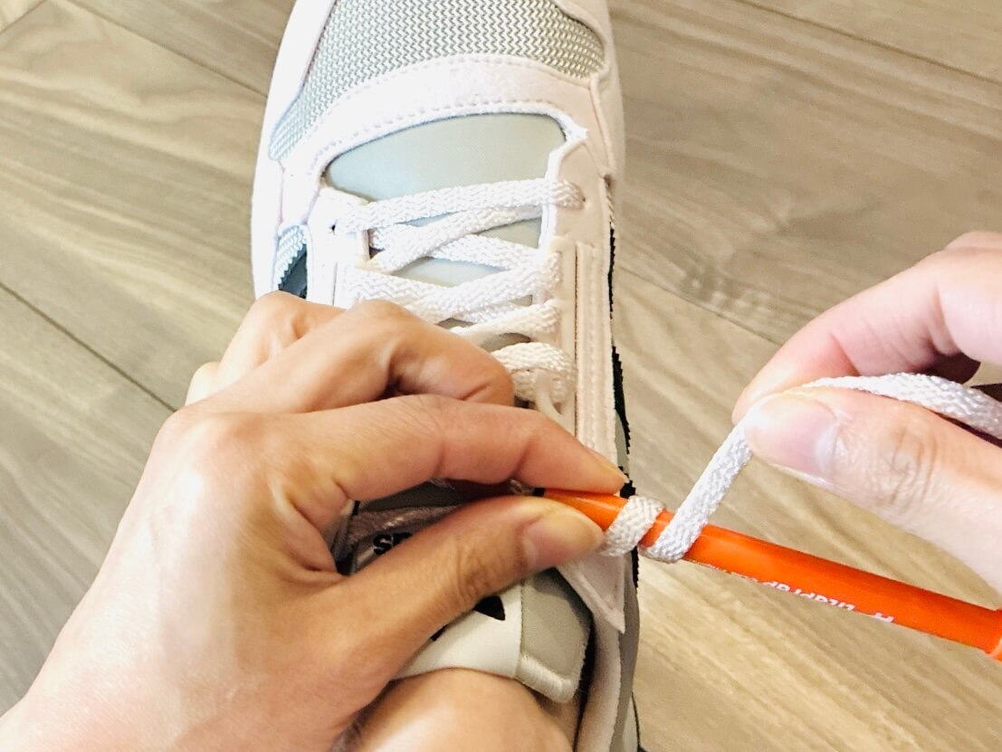 スニーカーの靴紐、もう結ばなくていいの！？