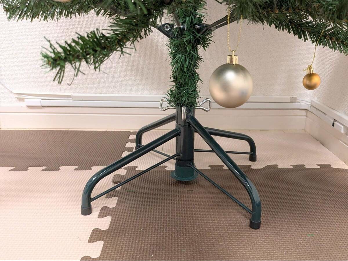 置くだけで華やかに!「ツリーフェンス」