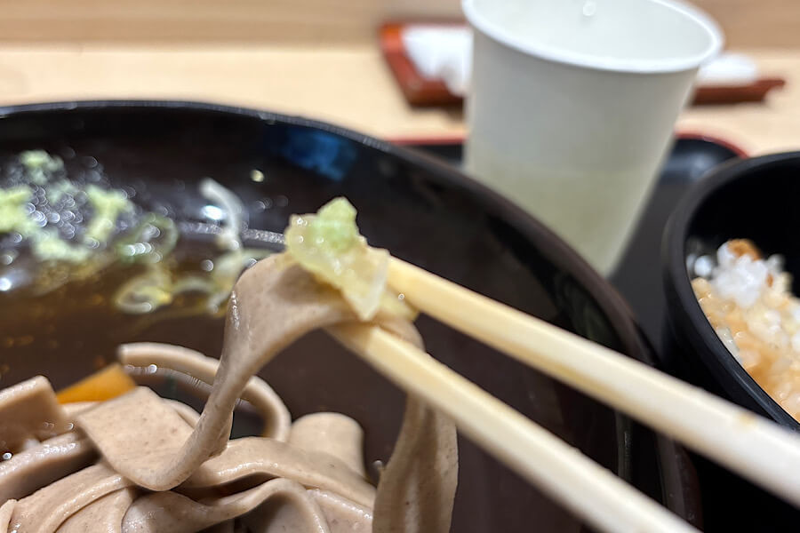 立ち食いそば処「吉そば」メニューで選べる麺