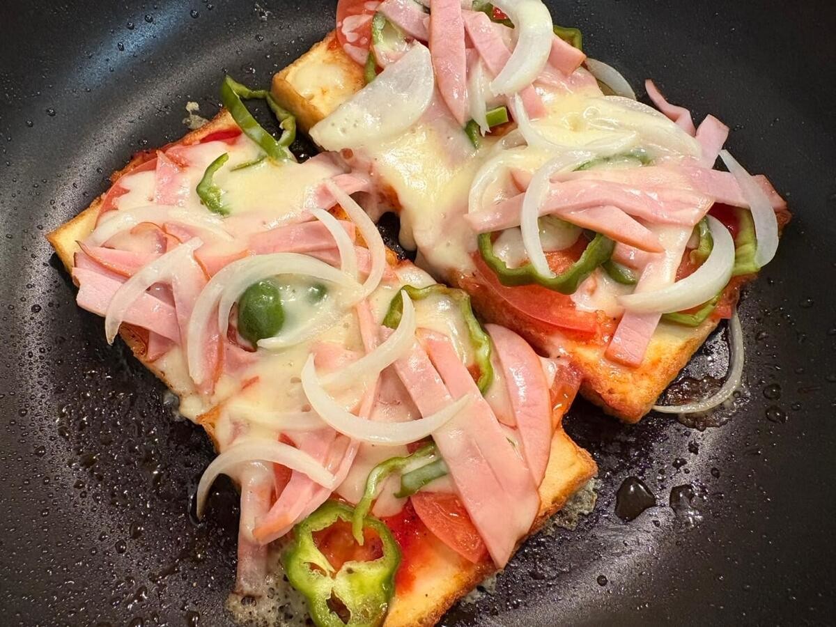 厚揚げのトマトチーズ焼き