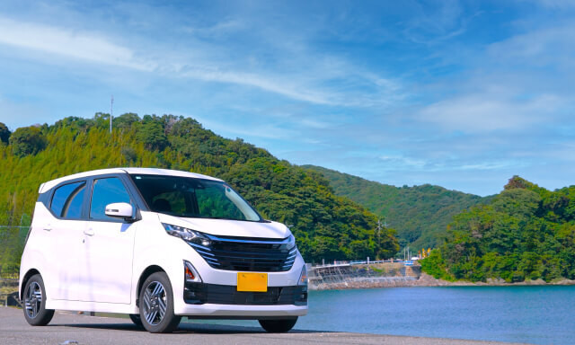車が冠水してしまったら、まずやってほしいこと