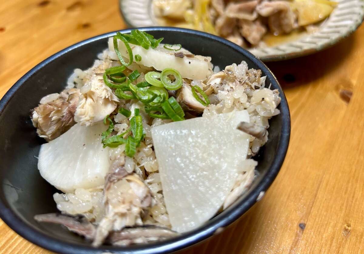 サバ缶と大根のおかず炊き込み