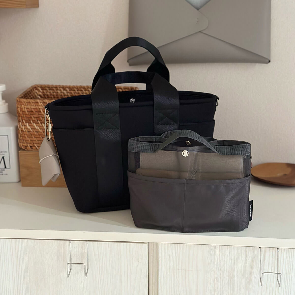 ミニバッグにも使える！「40gで超軽量」ごちゃごちゃ問題解決【バッグ