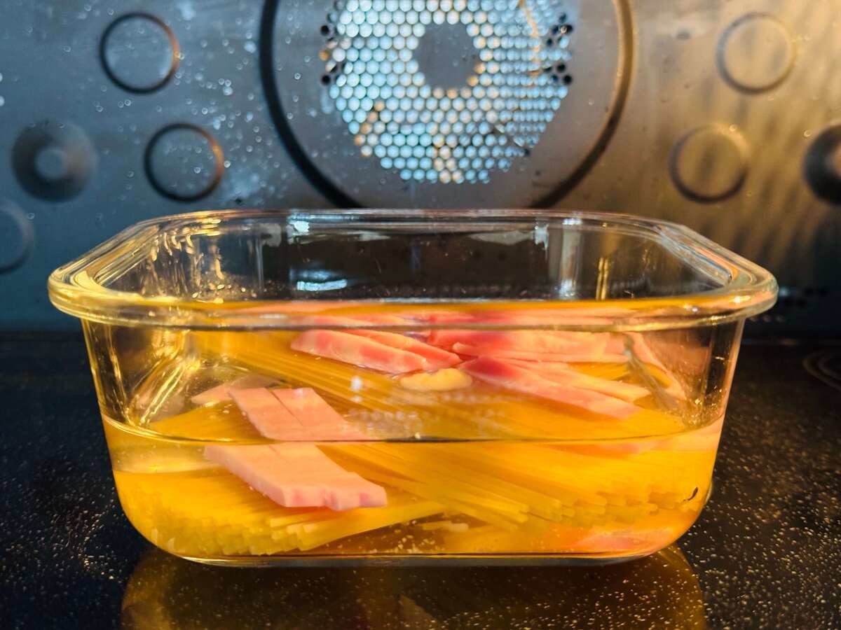 「DAIGOも台所」電子レンジのみで完成！「レンジでカルボナーラ」