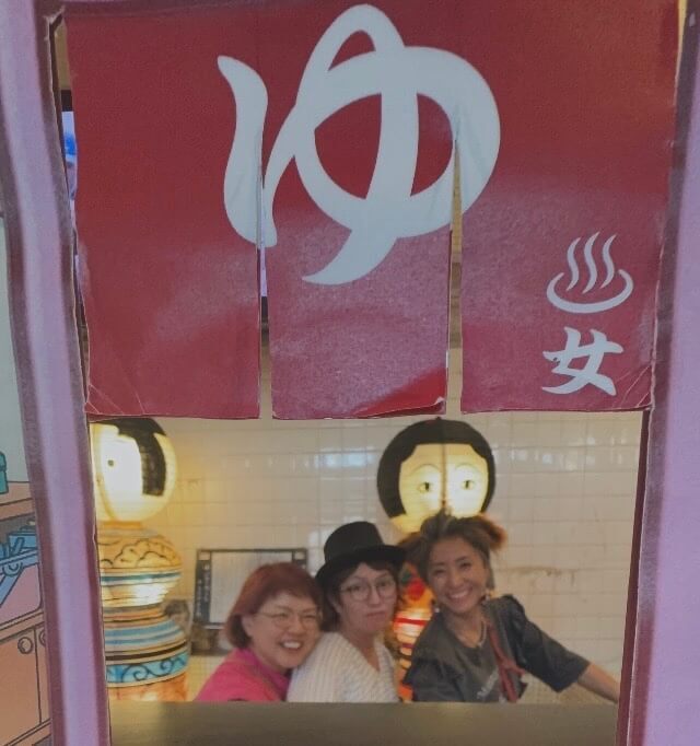 中町こみせ通り