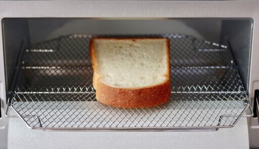 トースターで“外カリ中フワ”に焼くコツ