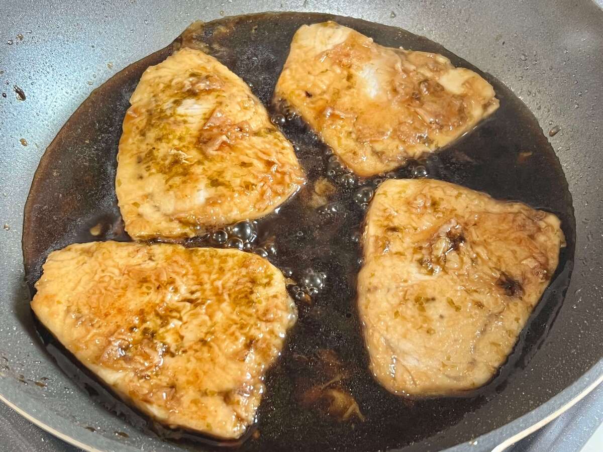 カジキの照り焼き みぞれ添え