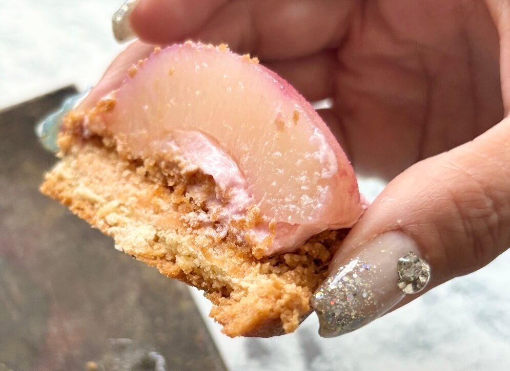 ローソン「ごろっとした1/2個分桃のタルト」