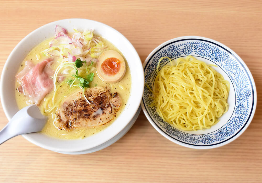 丸源ラーメン「濃厚鶏白湯そば」