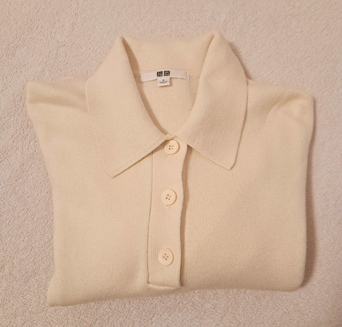 ユニクロ「スムースコットンポロセーター」