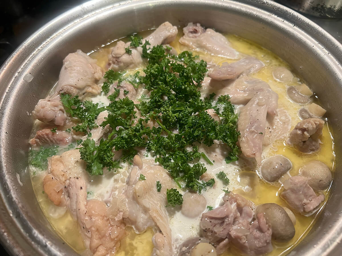 鶏肉の白ワイン煮込み