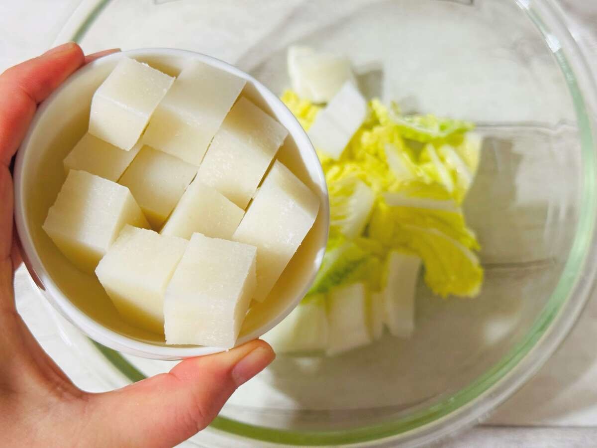 『餅と白菜の無限ホットサラダ』