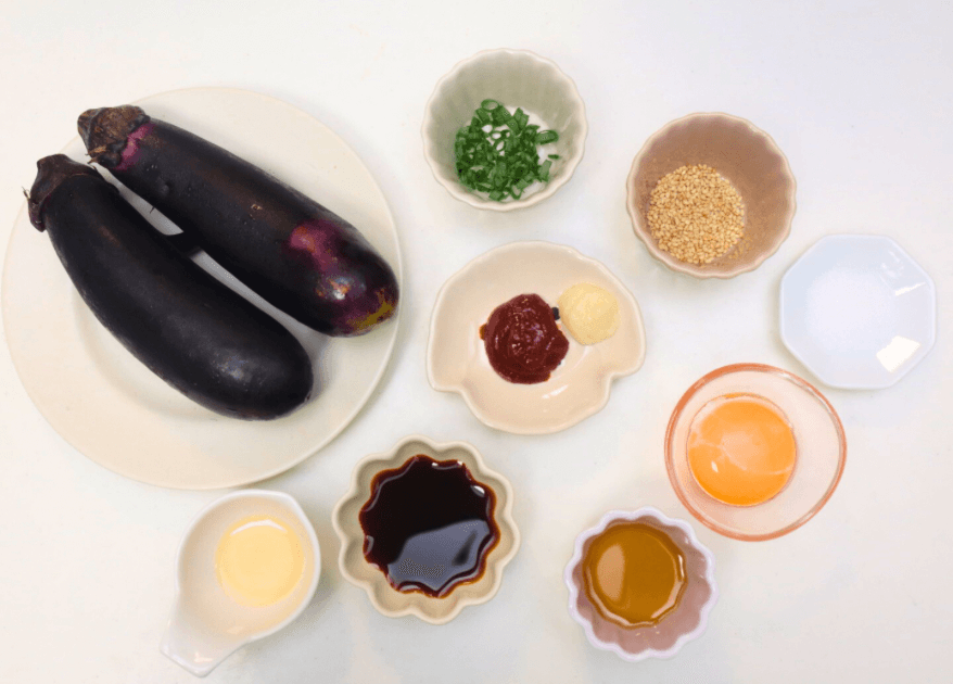 レンジで完結できちゃう♡「なすのピリ辛ユッケ風」