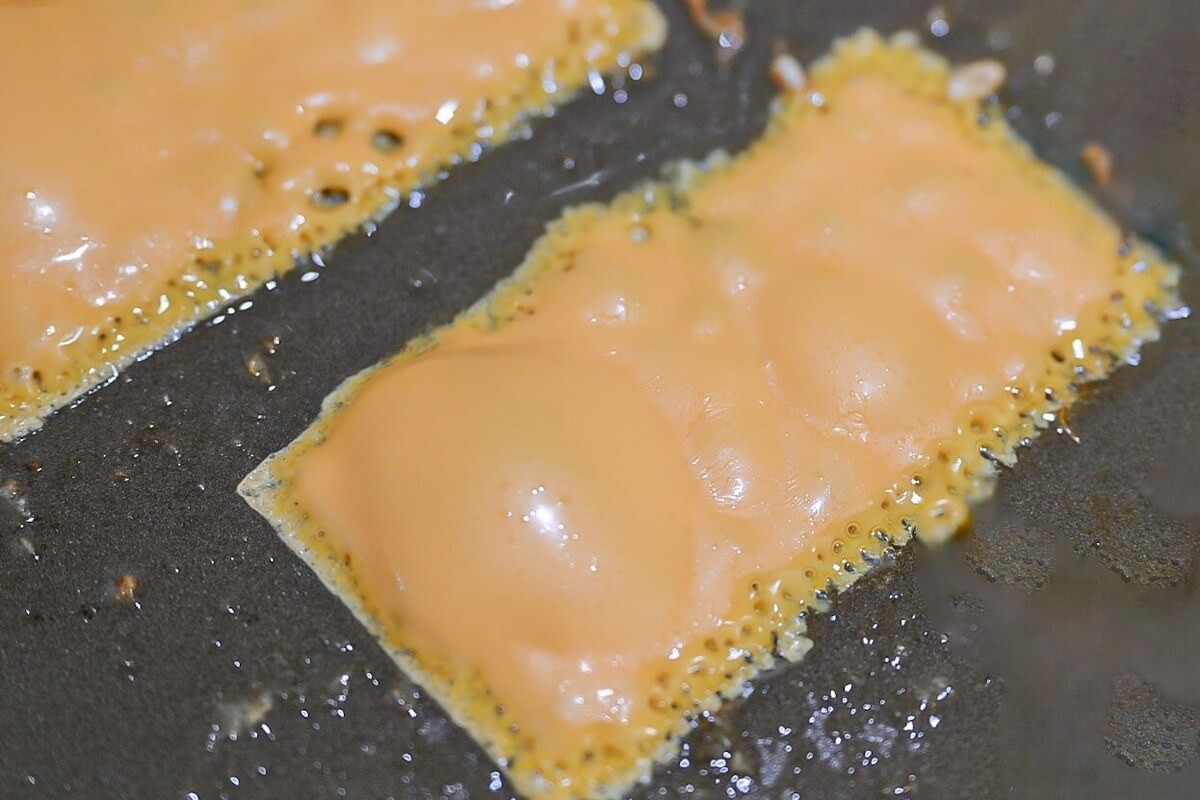 「えのきのガーリックチーズ焼き」のレシピ