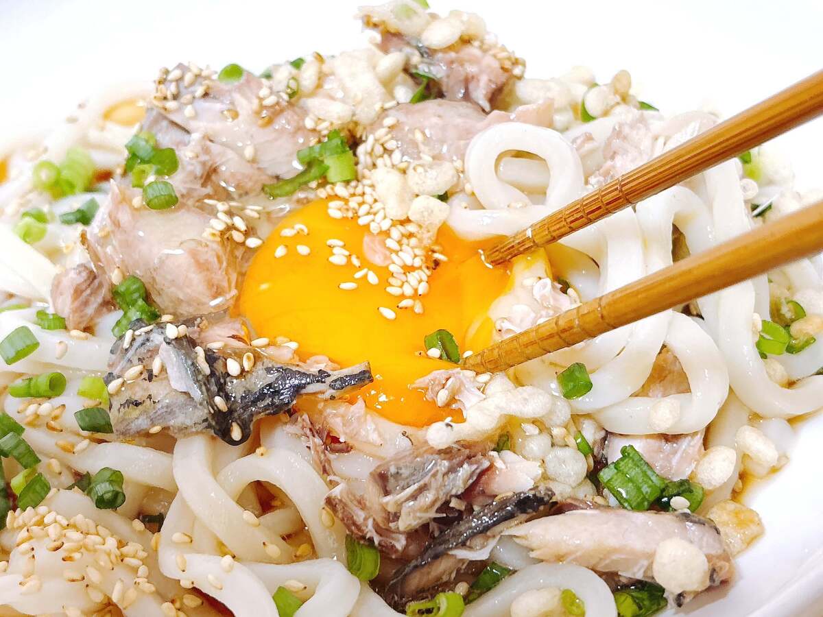 山本ゆりさん「サバ缶だしたまぶっかけうどん」