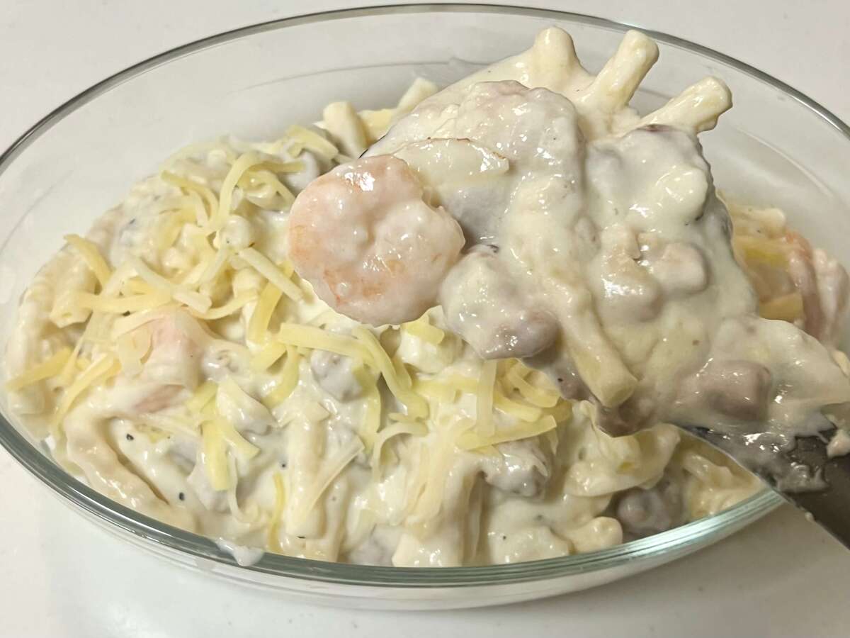ゆで卵とマカロニのグラタン