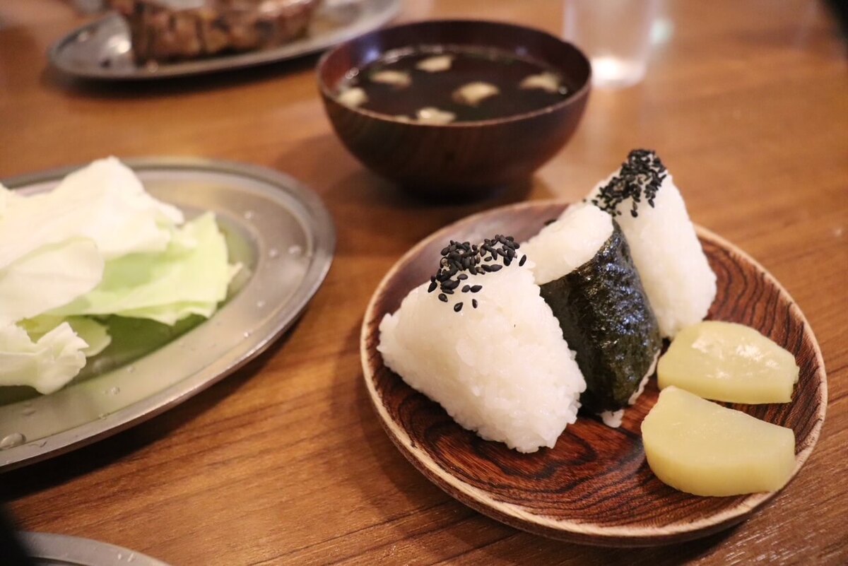 骨付鳥と言ったらココ!名店「骨付鳥 一鶴 -IKKAKU-」