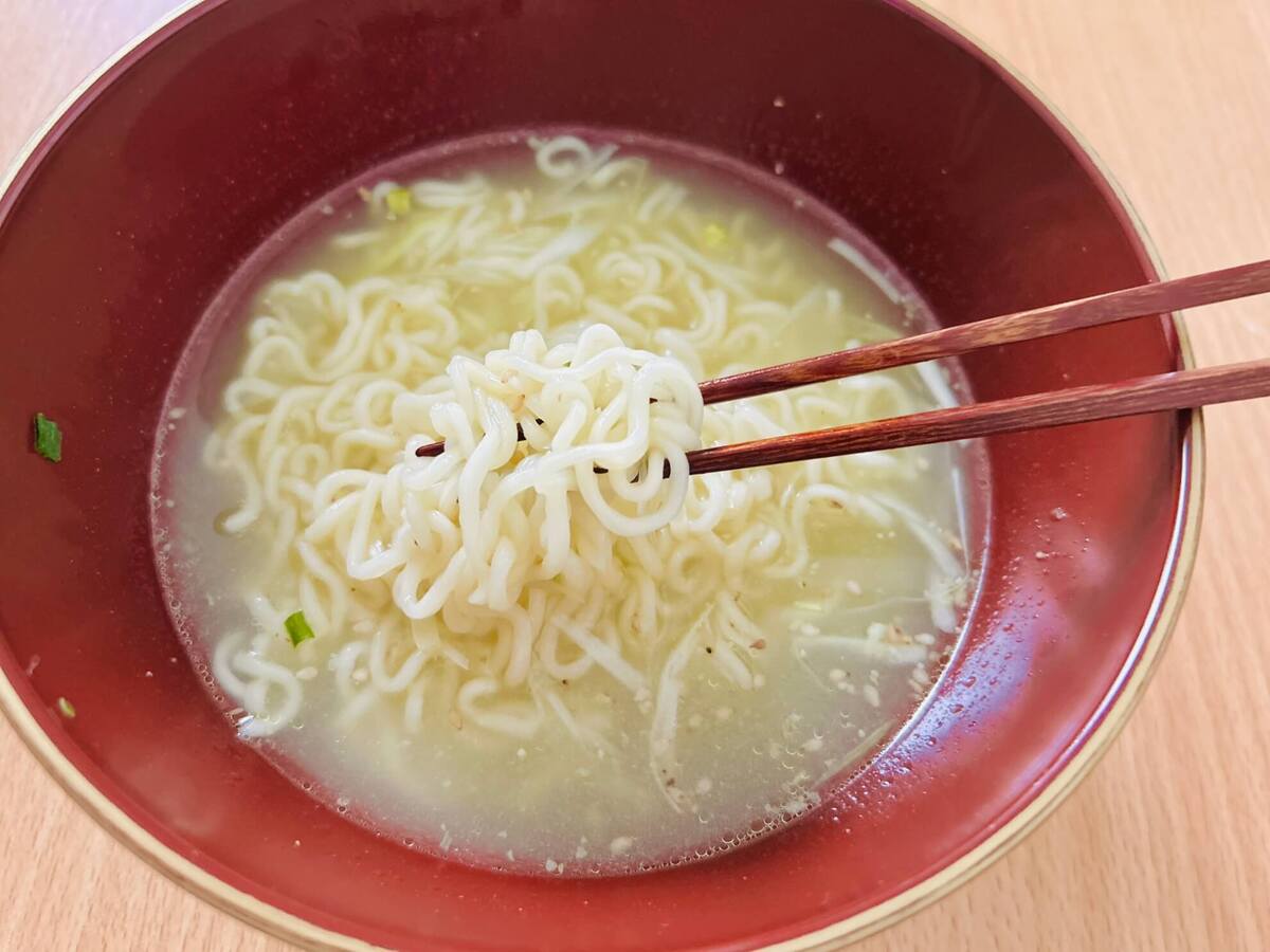 水卜麻美アナがやっている「袋麺の食べ方」