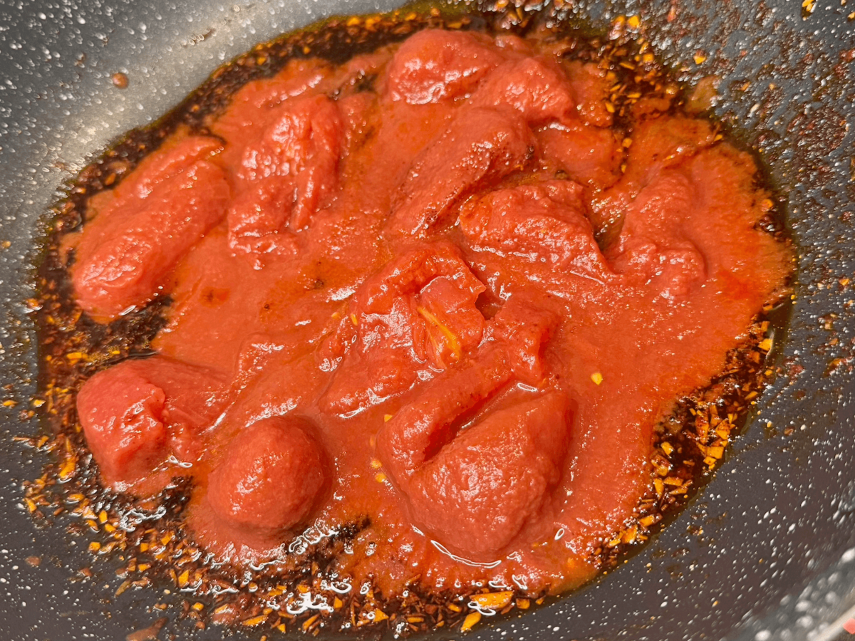 弓削啓太さん「超時短でできる絶品トマトソース」