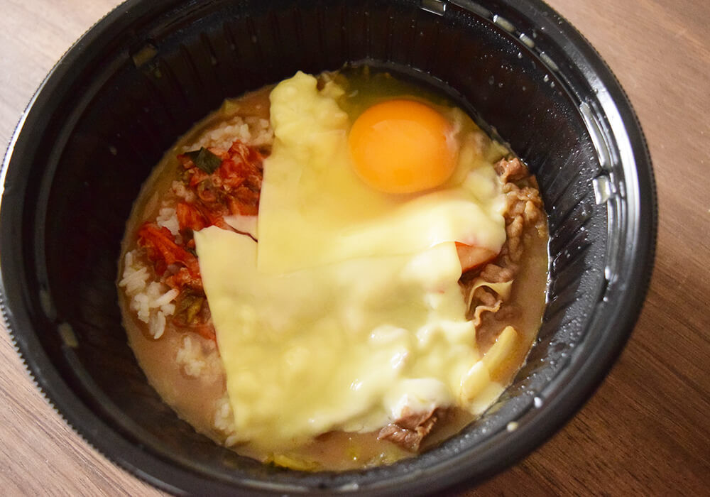 吉野家「牛肉玉ラーメン鍋膳（とんこつ）」リゾット風にアレンジ