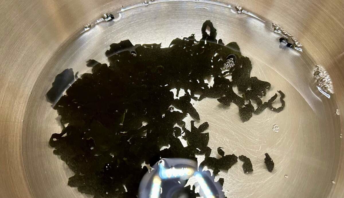 ちはるさん「ワカメのうまみサラダ」