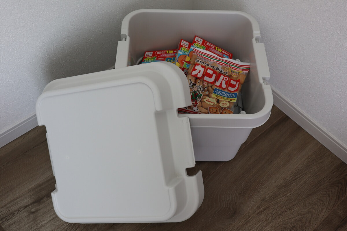 「再生ポリプロピレン入り頑丈収納ボックス」